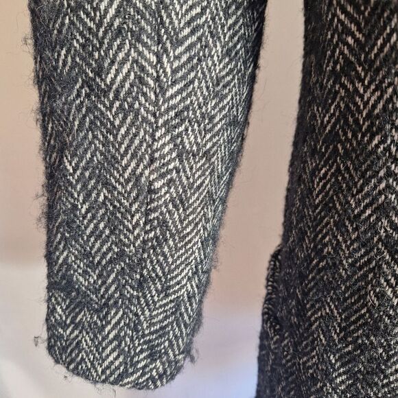 Covington Women's Black and White Herringbone Coat Wool Blend Professional Large - Picture 5 of 8